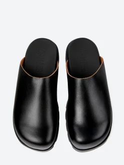 Camper - Brutus Clogs in Black