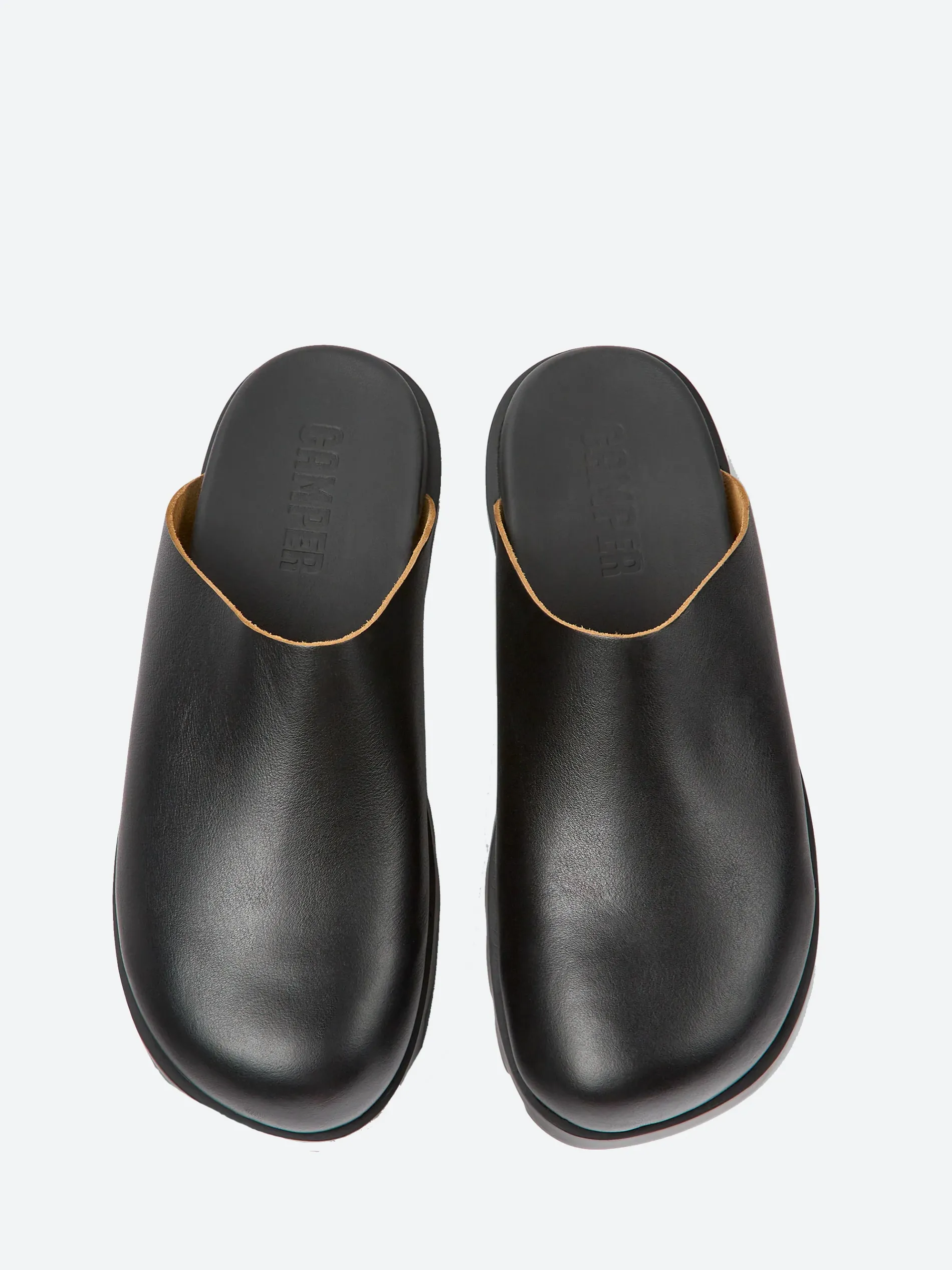 Camper - Brutus Clogs in Black