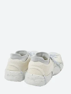 Camper - W Roku in White