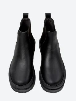 Camper - Women's Brutus Trek HYDROSHIELD in Black