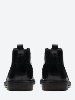 Clarks - Aldwin Chukka Boot in Black