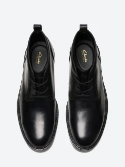 Clarks - Aldwin Chukka Boot in Black