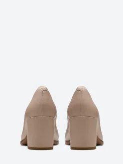 Clarks - Freva55 Court in Sand Leather