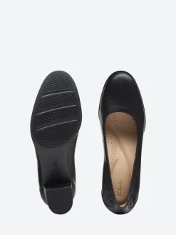 Clarks - Loken Step in Black Leather
