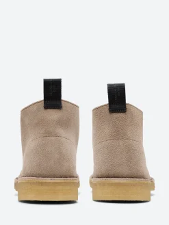 Clarks Originals - Desert Boot in Wolf Suede