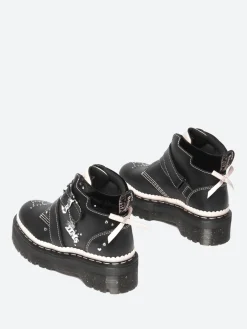 Dr. Martens - Caitie Buckle Platform Boots in Black and Powder Pink
