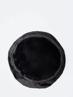 gravitypope - Eco Faux Fur Bucket Hat in Black