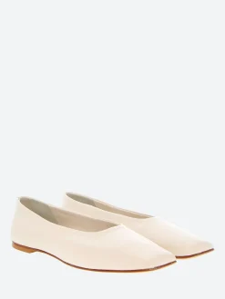 gravitypope - Jaana Ballet Flats in Off White