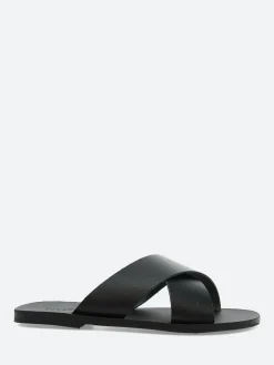 gravitypope - Kaia in Black