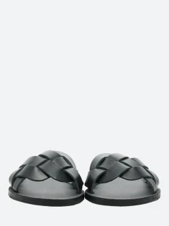 gravitypope - Karis in Black