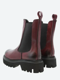 gravitypope - Madie in Bordo Vitello