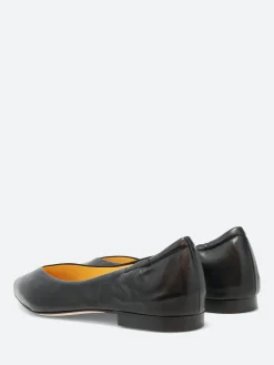 gravitypope - Nabina Flats in Nero Nappa