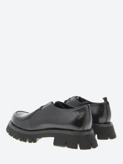 gravitypope - Raisa in Nero Davis