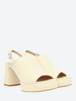 gravitypope - Zelia in Panna Parma