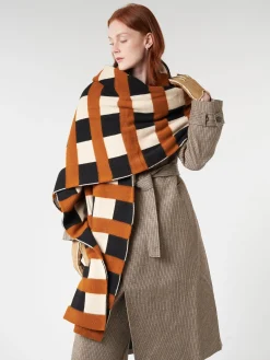 Jo Gordon - Brushed Blanket Scarf in Black/Oatmeal