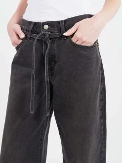 Levi's - XL Straight Women's Jeans in Influential Lady (Black)