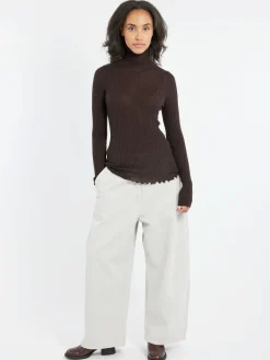 MJ Watson - Cashmere Turtleneck in Walnut