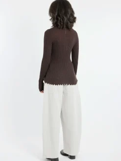 MJ Watson - Cashmere Turtleneck in Walnut