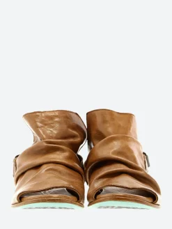 MOMA - 36903 in Camel Lubrix