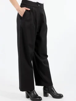 Neirami - P017 Stitched Trousers in Nero