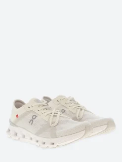 On - Women's Cloud X 4 AD in White and White