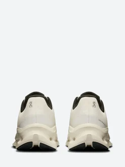 On - Women's Cloudtilt in Pearl and Ice