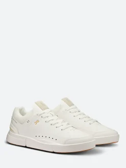 On - Women's The Roger Centre Court in White and Gum
