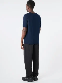 Peregrine - Knitted T-Shirt in Navy
