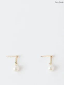 Poppy Finch - Gold Dot Link Pearl Earrings
