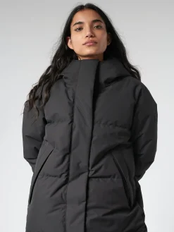 Quartz Co - Ines in Black