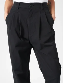 Sarahwear - Weather Cloth Tapered Tuck Pants in Black