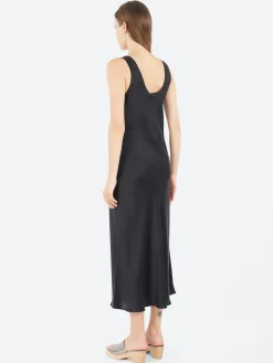 Silk Laundry - Scoop Neck Dress in Black
