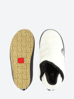 The North Face - W Thermoball Traction Bootie in White/Black