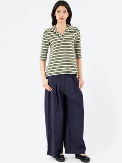 TOAST - Round Collar Tee in Dark Olive and Ecru