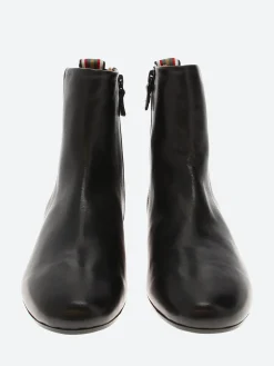 Tracey Neuls - Judd in Smoke