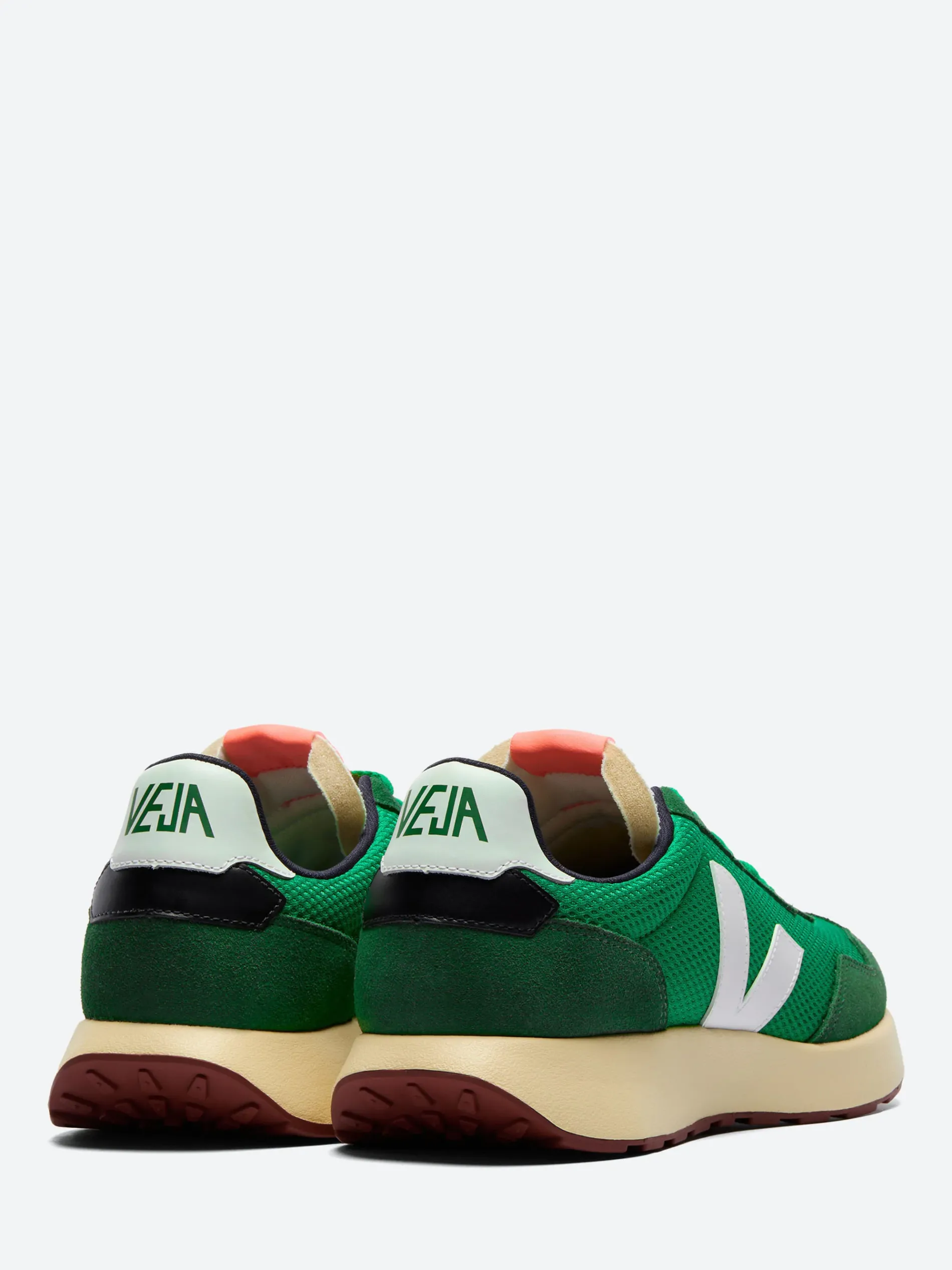 Veja - Paulistana Alveomesh in Emeraude and White