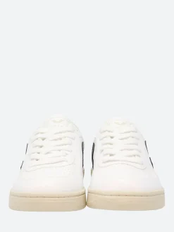 Veja - V-10 CWL in White and Black