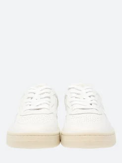 Veja - V-90 in Extra White