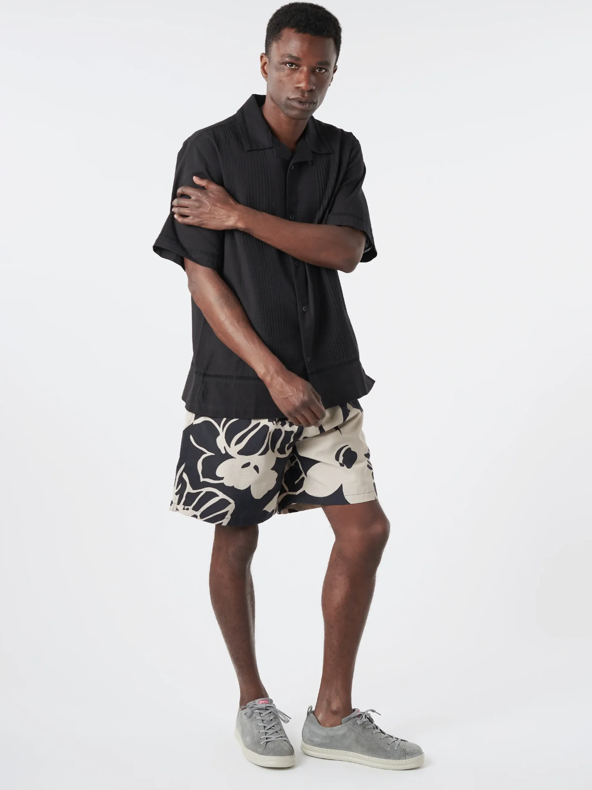 Wax London - Newton Shirt in Black